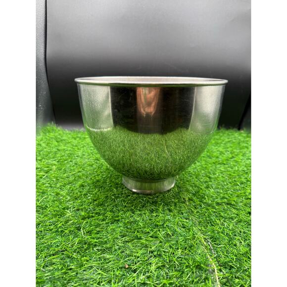 KitchenAid 4.5-Quart Stainless Steel Mixing Bowl with Handle – K45 - Picture 4 of 7